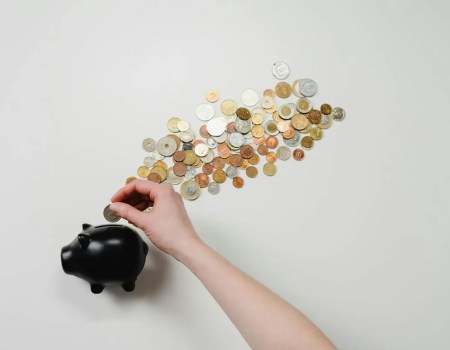 Descubra como cuidar das finanças da sua empresa com 9 dicas práticas e simples. Aprenda a organizar o fluxo de caixa, criar orçamentos e muito mais!